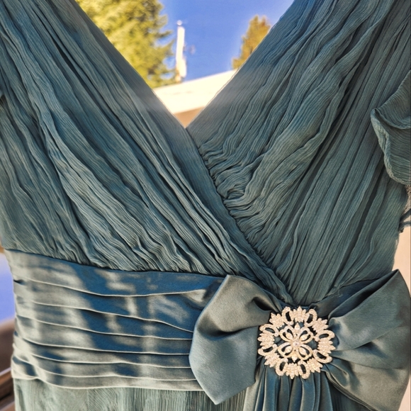 Tadashi silk dress - Picture 6 of 17